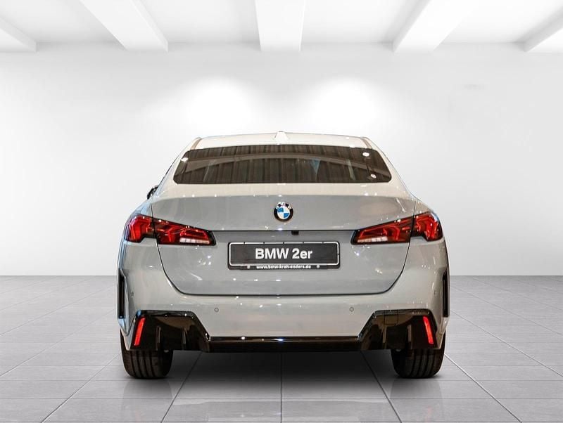 Neu BMW 220 M Sport 170 PS (125 kW) 2025 Brooklyn grau metallic Limousine