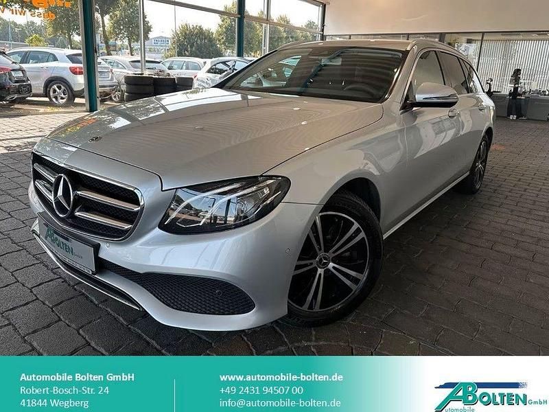 Silber Gebraucht 2020 Mercedes E220 Limousine | 30.890 € (Guter Preis) - Bild 1/4