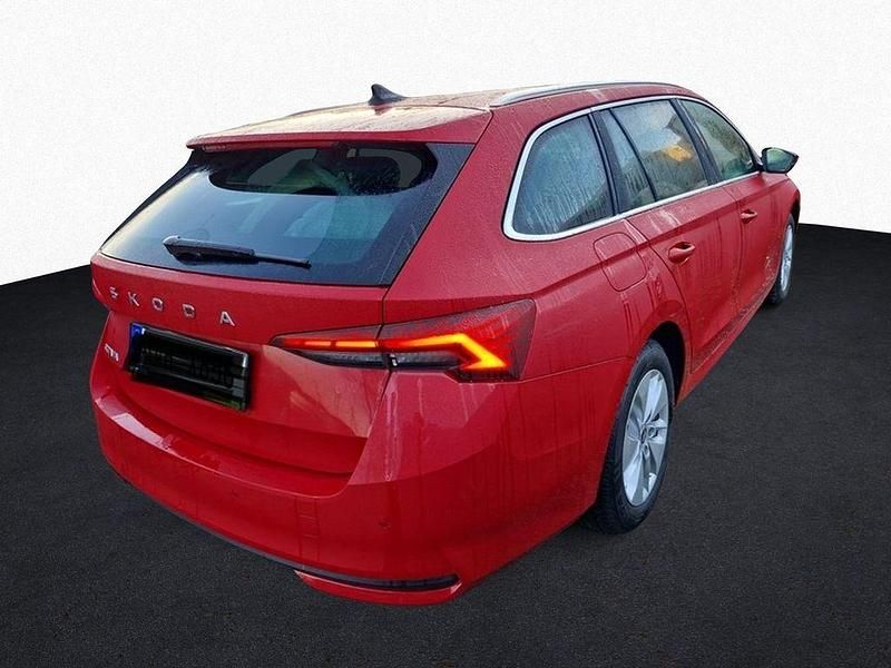Gebraucht Skoda Octavia Selection 150 PS (110 kW) 2025 Rot Kombi