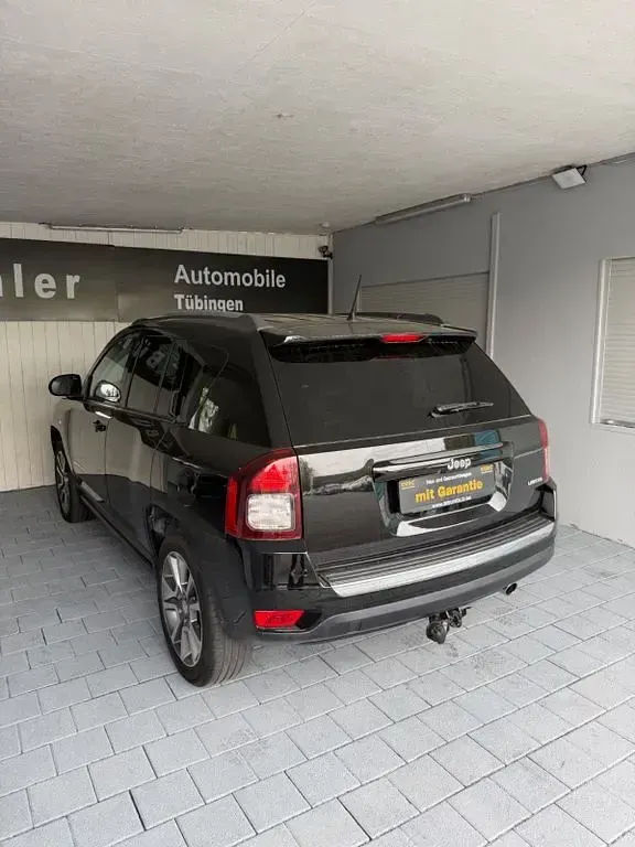Gebraucht Jeep Compass Limited 170 PS (125 kW) 2016 Schwarz SUV
