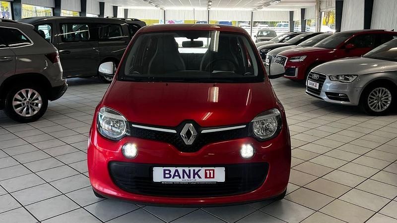 Rot Gebraucht 2016 Renault Twingo LIMITED Kleinwagen | 6.900 € (Fairer Preis) - Bild 1/4