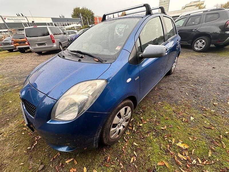 Blau Gebraucht 2006 Toyota Yaris Sol Limousine | 1.690 € (Guter Preis) - Bild 1/4