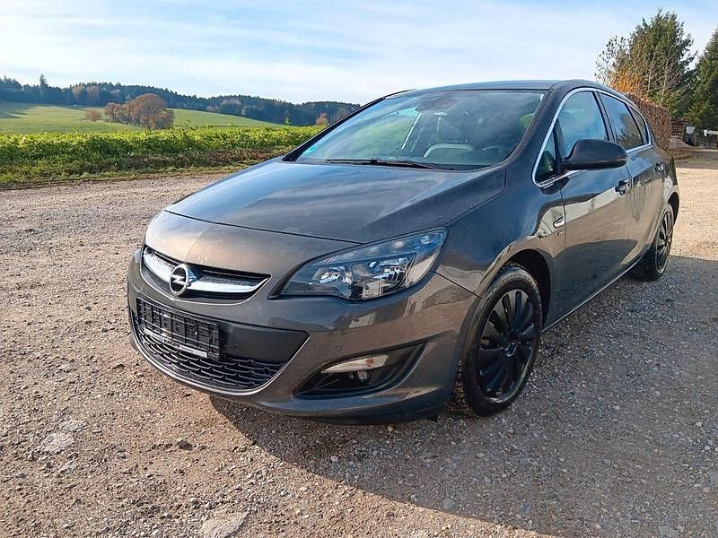 Grau Gebraucht 2014 Opel Astra Edition Limousine | 4.800 € (Fairer Preis) - Bild 1/4