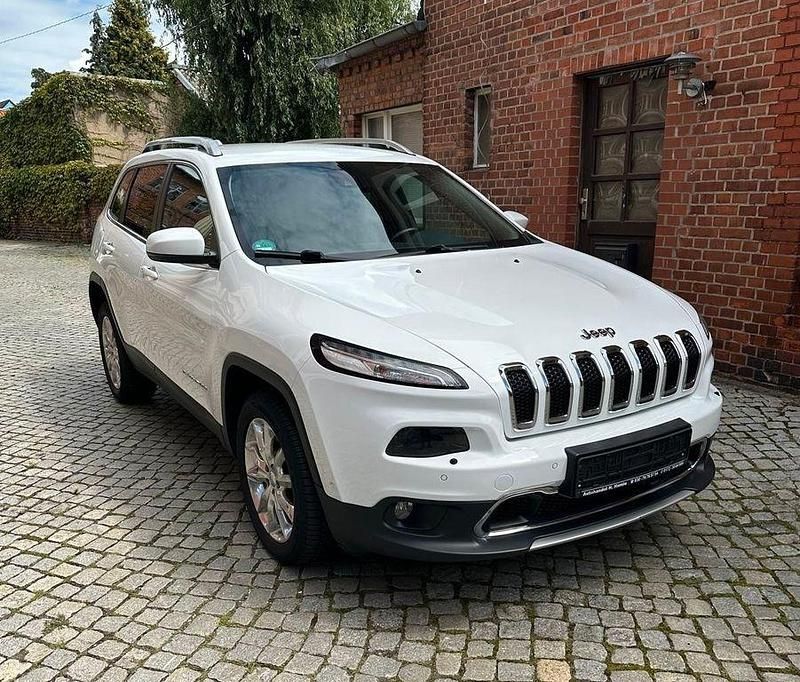 Weiß Gebraucht 2016 Jeep Cherokee Limited SUV | 14.500 € (Fairer Preis) - Bild 1/4