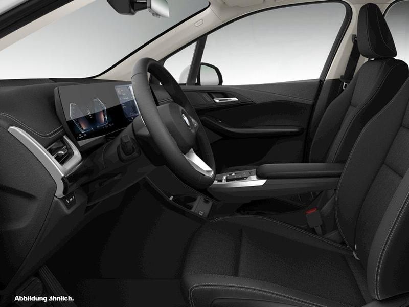 Gebraucht BMW 220 Active Tourer 156 PS (114 kW) 2025 Weiß Van / Kleinbus