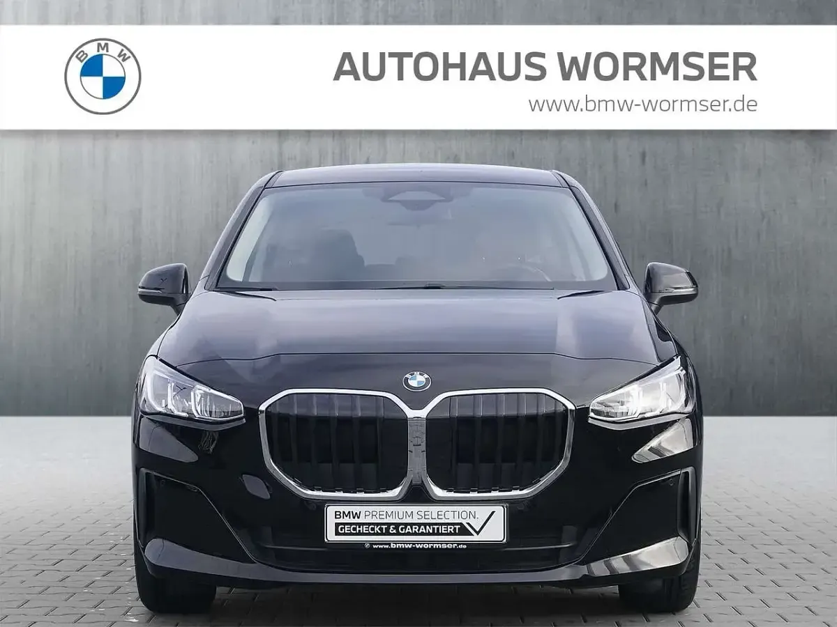 Gebraucht BMW 218 Active Tourer 136 PS (100 kW) 2023 Schwarz Van / Kleinbus
