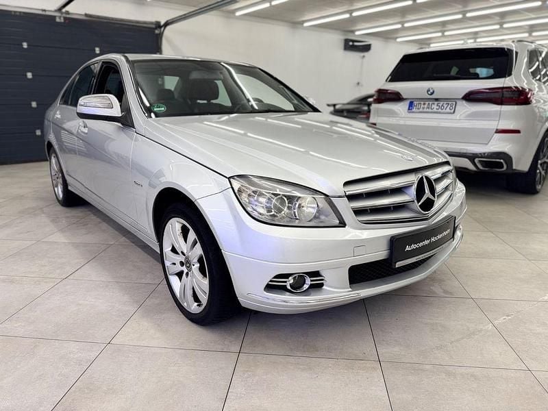 Silber Gebraucht 2007 Mercedes C320 Avantgarde Limousine | 5.999 € (Superpreis) - Bild 1/4