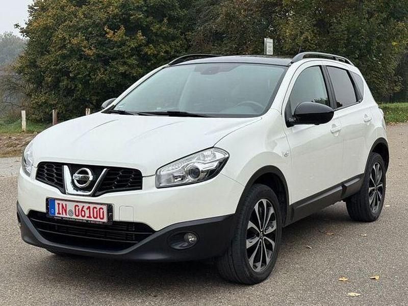 Weiß Gebraucht 2013 Nissan Qashqai 360º SUV | 9.199 € - Bild 1/4