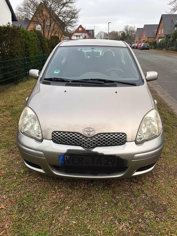 Gebraucht Toyota Yaris 65 PS (47 kW) 2003 Grau Limousine
