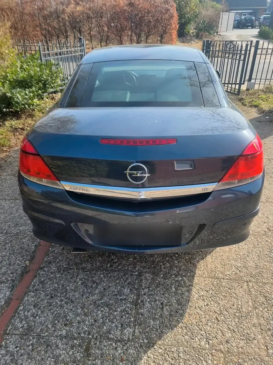 Gebraucht Opel Astra 140 PS (102 kW) 2007 Blau Cabrio