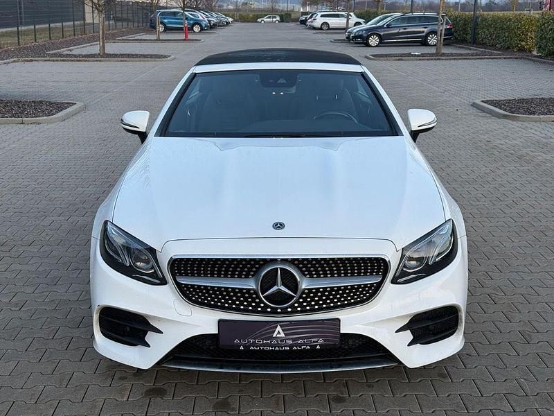 Gebraucht Mercedes E220 AMG line 194 PS (142 kW) 2018 Weiß Cabrio