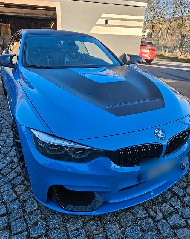 Blau Gebraucht 2018 BMW M4 Cabriolet Performance Cabrio | 57.500 € (Fairer Preis) - Bild 1/4