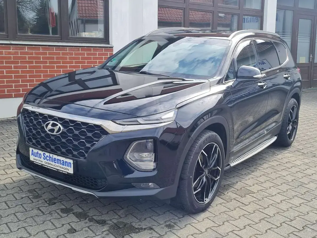 Gebraucht Hyundai Santa Fe Trend 150 PS (110 kW) 2019 Phantom black metallic SUV