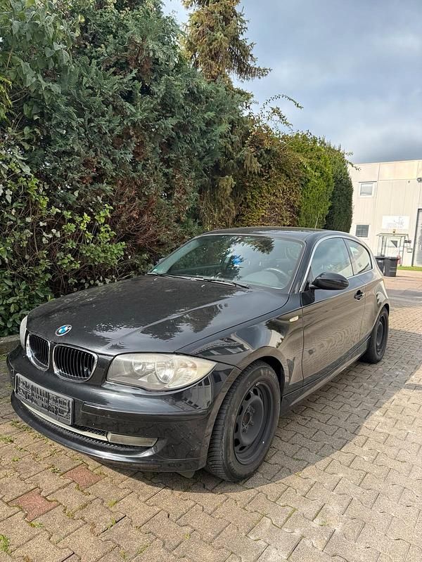 Schwarz Gebraucht 2007 BMW 118 Kleinwagen | 1.999 € (Superpreis) - Bild 1/4