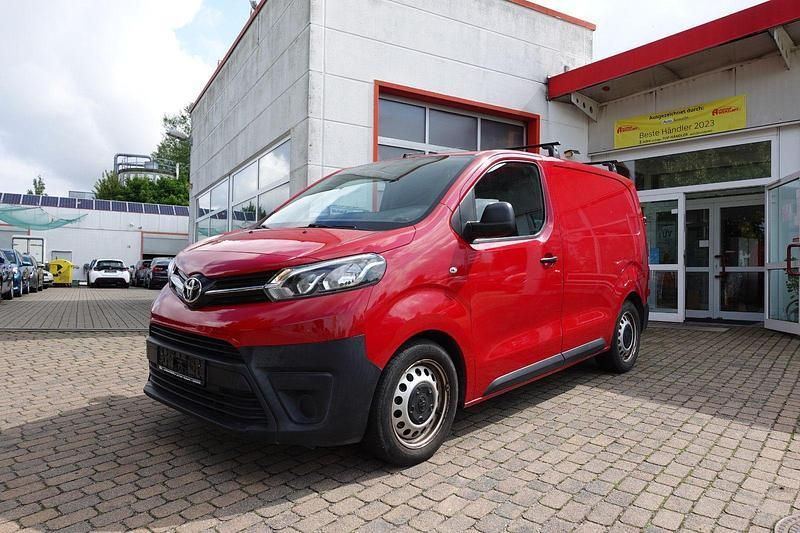 Rot Gebraucht 2017 Toyota Proace Van | 12.900 € (Superpreis) - Bild 1/4