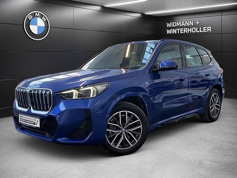 Blau Gebraucht 2023 BMW iX1 Luxury Line SUV | 41.680 € (Fairer Preis) - Bild 1/4