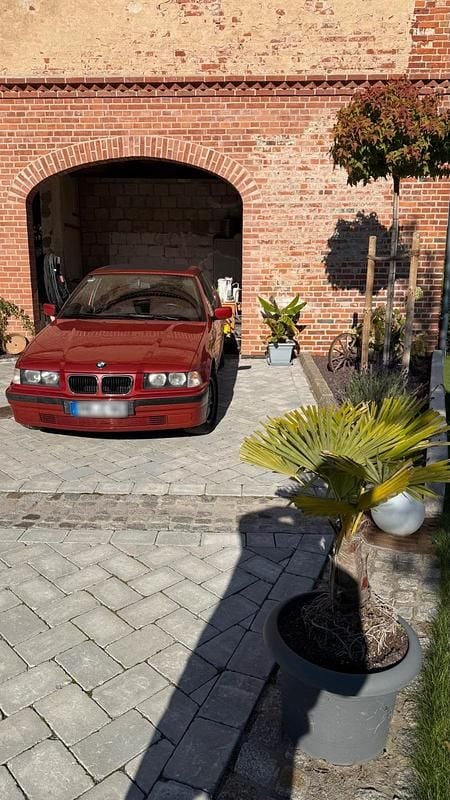Gebraucht BMW 316 102 PS (75 kW) 1998 Rot Cabrio