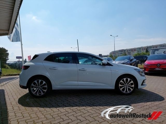 Gebraucht Renault Mégane IV Techno 140 PS (102 kW) 2023 Weiß (metallic) Limousine