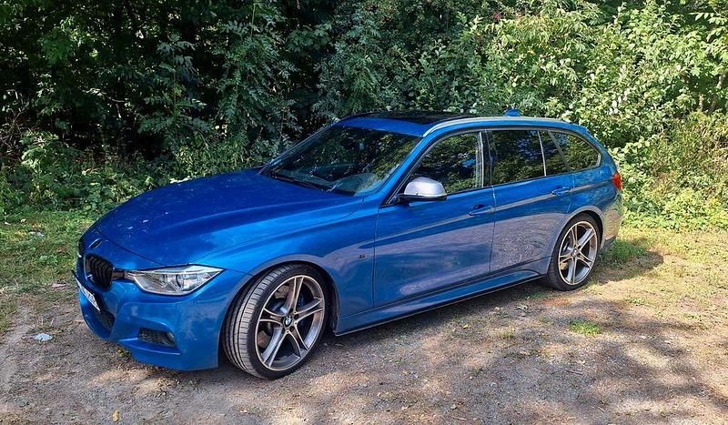 Blau Gebraucht 2013 BMW 330 M Sport Limousine | 14.850 € (Fairer Preis) - Bild 1/4