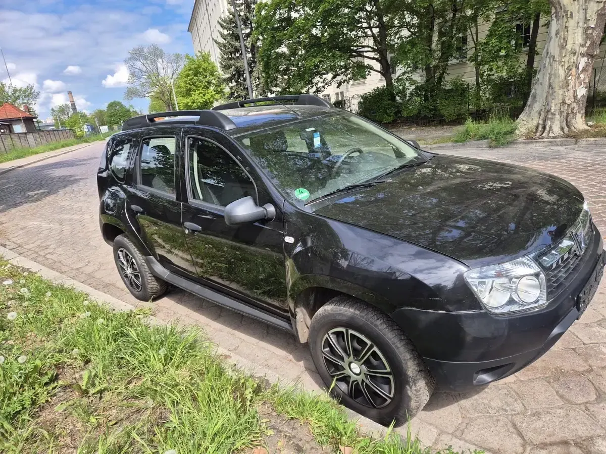 Gebraucht Dacia Duster 105 PS (77 kW) 2013 Schwarz SUV