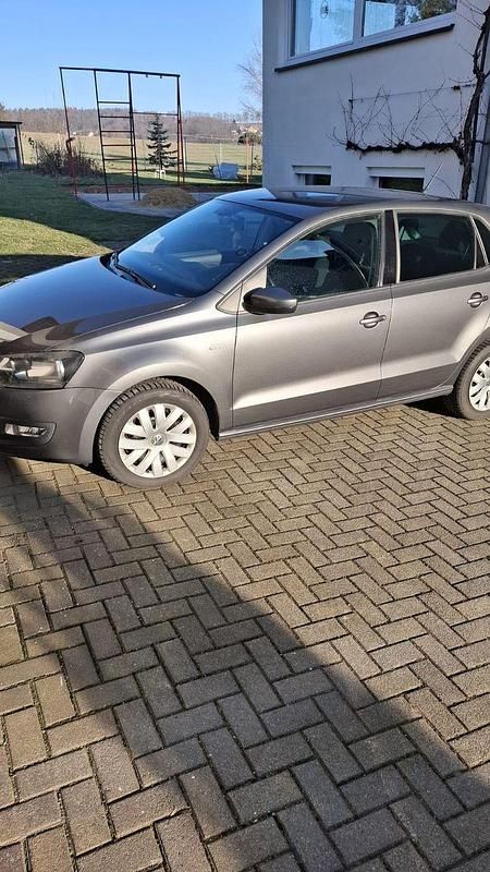 Gebraucht VW Polo Life 90 PS (66 kW) 2013 Grau Kleinwagen