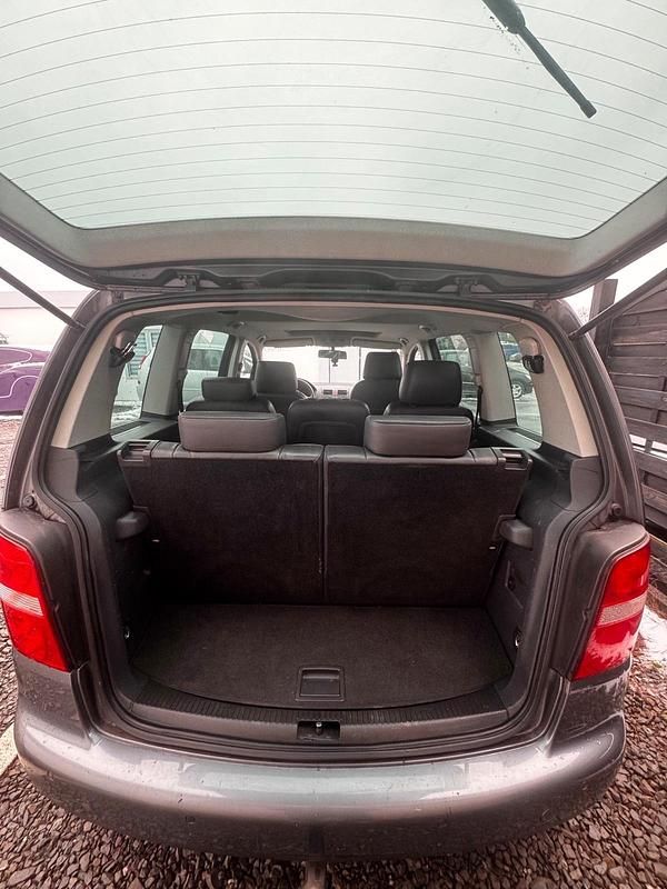 Gebraucht VW Touran 140 PS (102 kW) 2006 Grau Van / Kleinbus