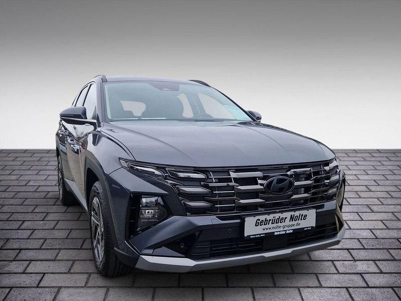 Neu Hyundai Tucson Select 150 PS (110 kW) 2026 Grau / SUV