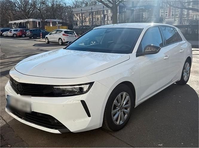 Gebraucht Opel Astra 131 PS (96 kW) 2024 Weiß Limousine