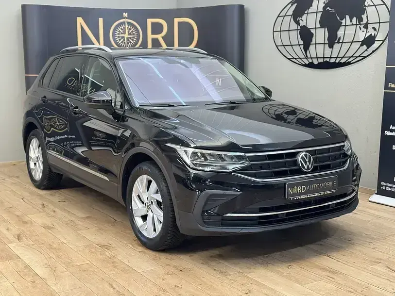 Gebraucht VW Tiguan Active 131 PS (96 kW) 2023 Deep black perleffek (metallic) SUV