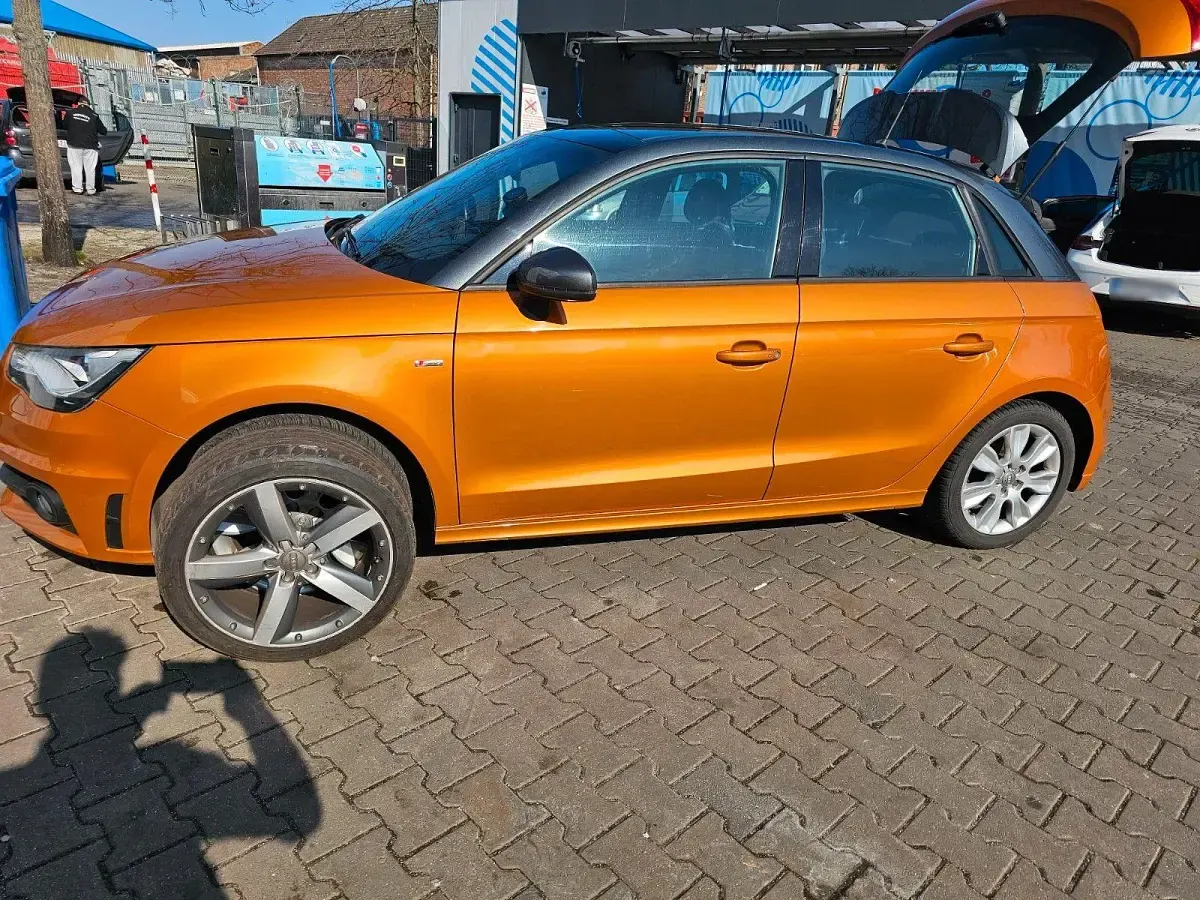 Gebraucht Audi A1 Sportback S-Line 86 PS (63 kW) 2012 Orange Kleinwagen