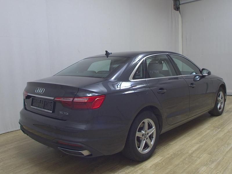 Gebraucht Audi A4 Basis 136 PS (100 kW) 2020 Grau Limousine
