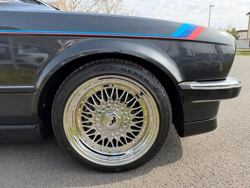 Gebraucht BMW 325 Cabriolet M Sport 171 PS (125 kW) 1992 Schwarz Cabrio