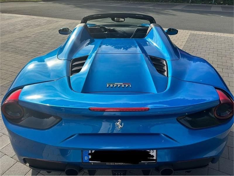 Blau Gebraucht 2018 Ferrari 488 Cabrio | 255.000 € (Etwas zu teuer) - Bild 1/4