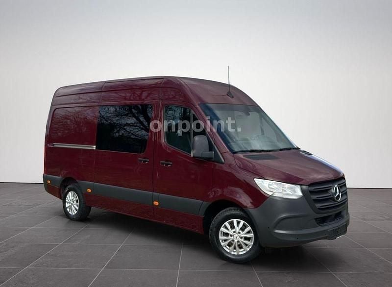 Używany Mercedes Sprinter 170 KM (125 kW) 2020 Czerwony Van