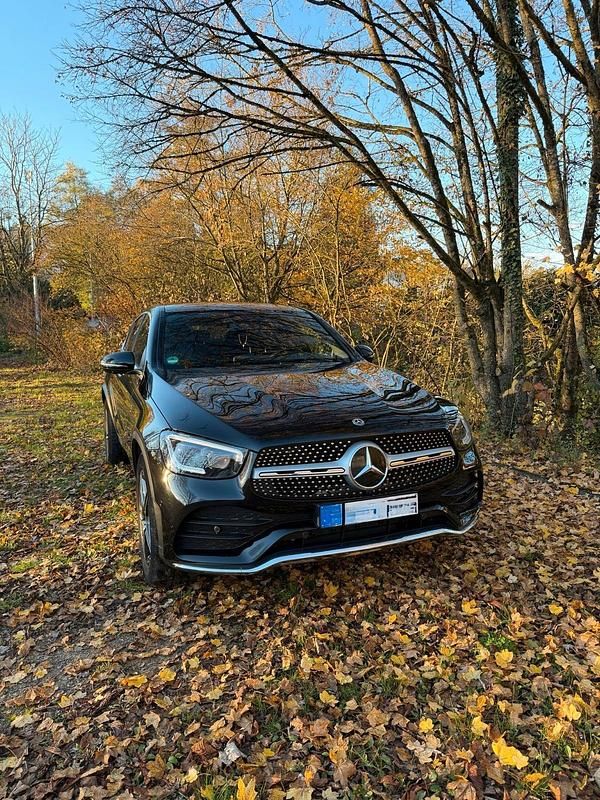 Schwarz Gebraucht 2019 Mercedes 200 Limousine | 43.000 € - Bild 1/4