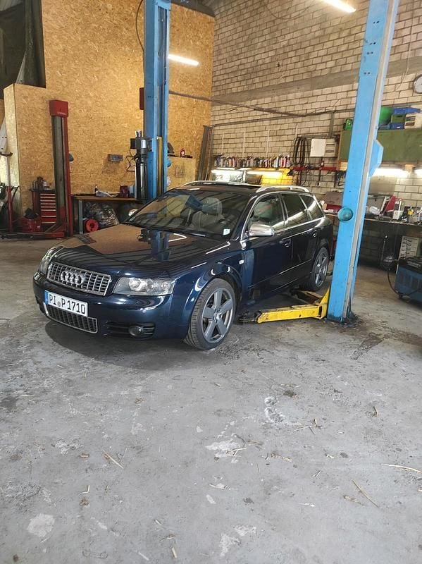 Blau Gebraucht 2003 Audi S4 Kombi | 3.000 € (Superpreis) - Bild 1/4