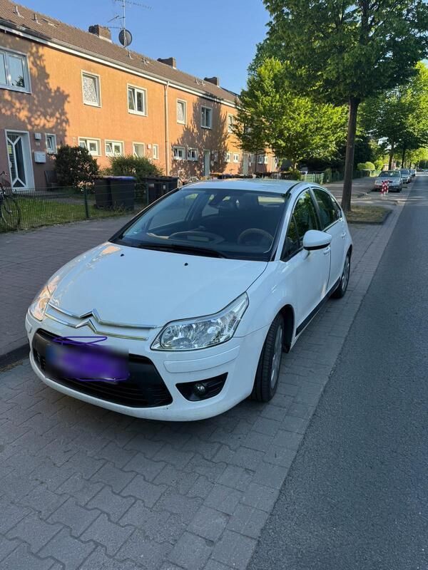 Weiß Gebraucht 2011 Citroën C4 Coupé | 3.100 € - Bild 1/2