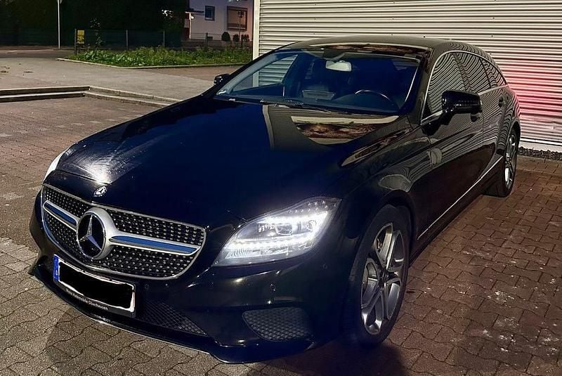 Gebraucht Mercedes CLS250 Shooting Brake 204 PS (150 kW) 2016 Schwarz Kombi