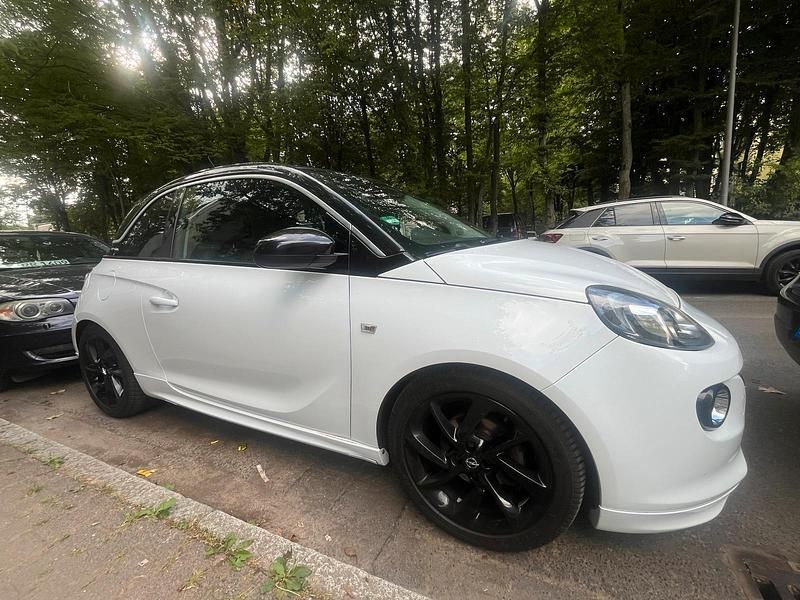 Weiß Gebraucht 2013 Opel Adam Kleinwagen | 6.200 € (Guter Preis) - Bild 1/4