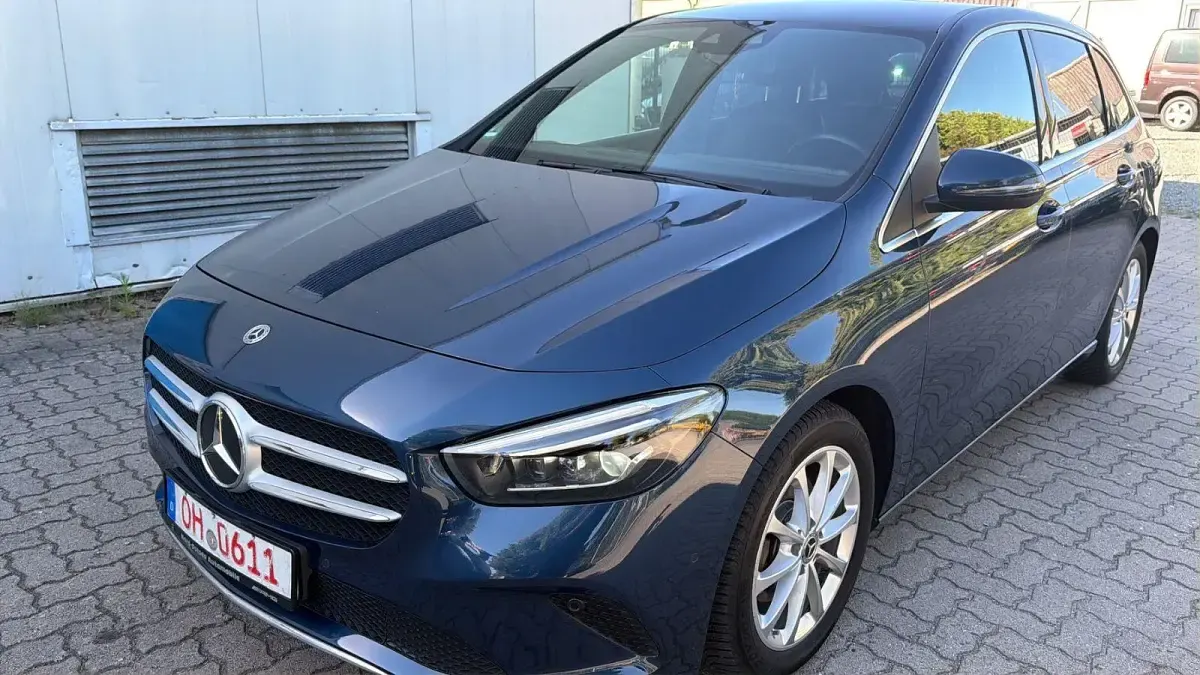 Gebraucht Mercedes 200 150 PS (110 kW) 2020 Blau Kombi