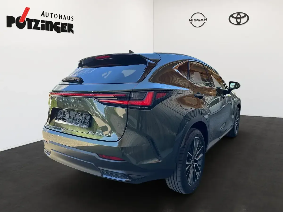 Gebraucht Lexus NX450h+ E-FOUR 185 PS (136 kW) 2022 Norigrün SUV