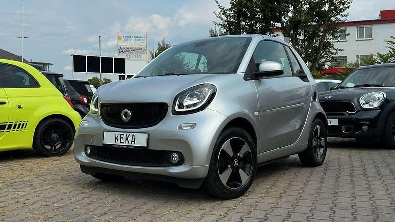 Cool silver Gebraucht 2018 Smart ForTwo Cabrio Cabrio | 18.990 € (Fairer Preis) - Bild 1/4