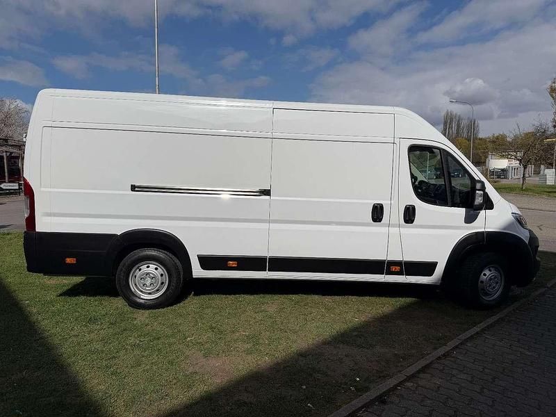 Gebraucht Citroën Jumper 165 PS (121 kW) 2024 Weiß Van / Kleinbus