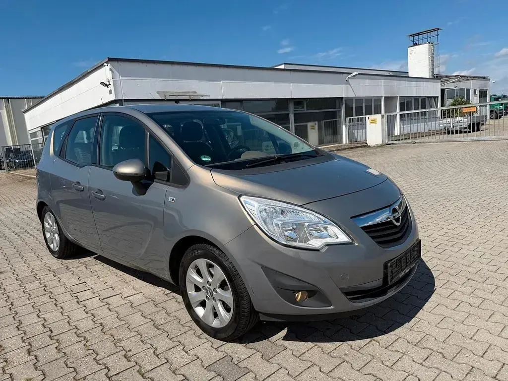 Gebraucht Opel Meriva Edition 101 PS (74 kW) 2010 Braun Van / Kleinbus