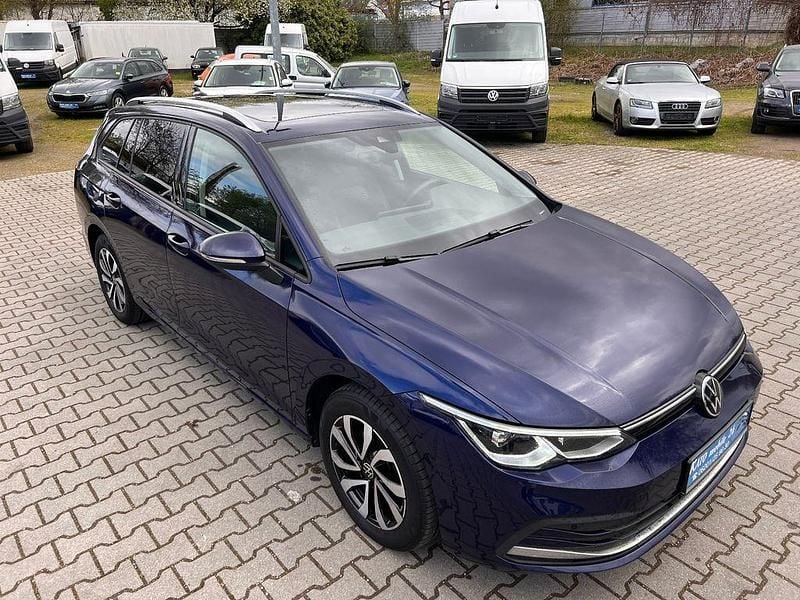 Gebraucht VW Golf VIII Active 131 PS (96 kW) 2022 Blau Kombi