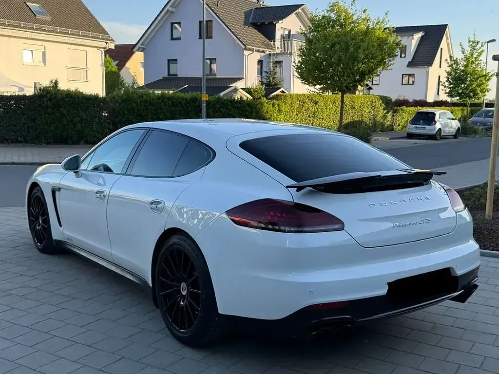 Gebraucht Porsche Panamera 4 Black Edition 441 PS (324 kW) 2016 Weiß Limousine