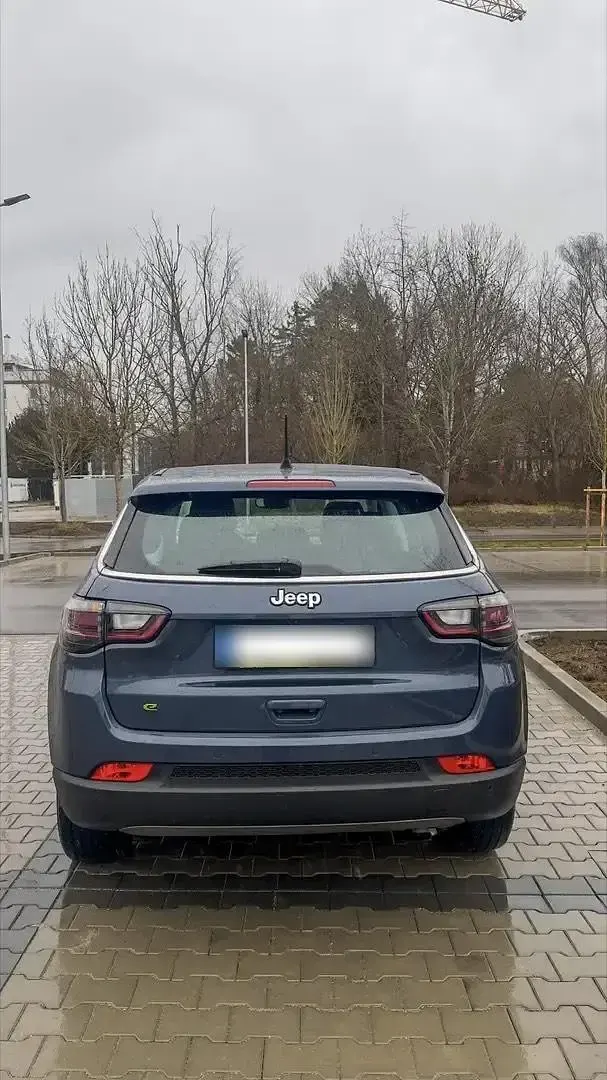 Gebraucht Jeep Compass Altitude 131 PS (96 kW) 2024 Blau SUV