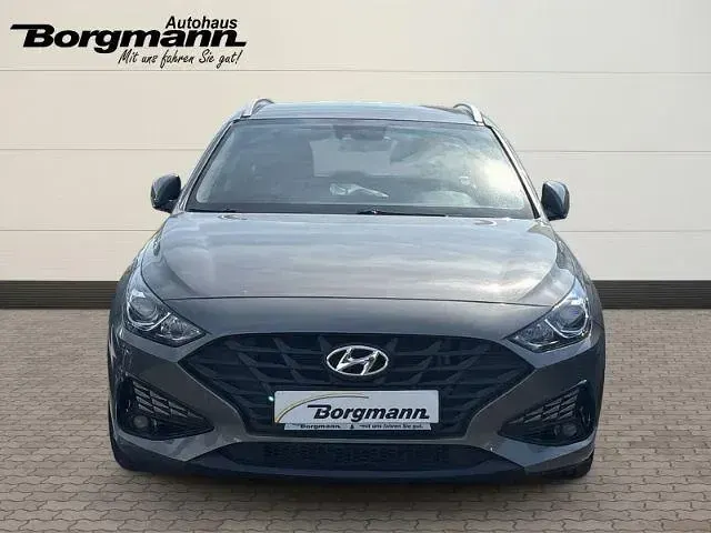 Gebraucht Hyundai i30 Select 120 PS (88 kW) 2020 Grau Kombi