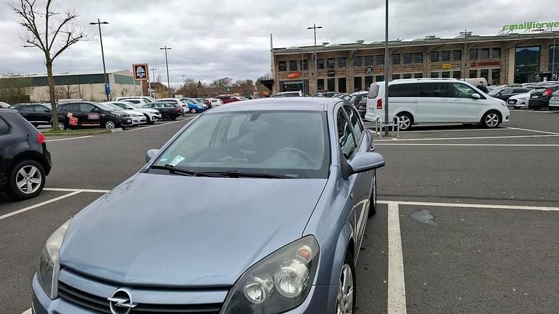 Gebraucht Opel Astra 125 PS (91 kW) 2005 Silber Kleinwagen