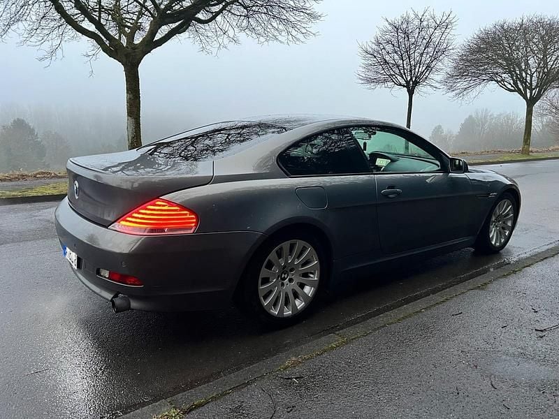 Grau Gebraucht 2006 BMW 630 Coupé | 8.999 € (Fairer Preis) - Bild 1/4